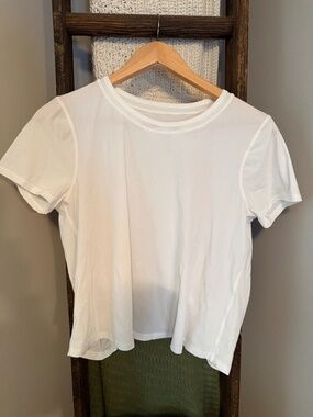 Lululemon lightweight tshirt